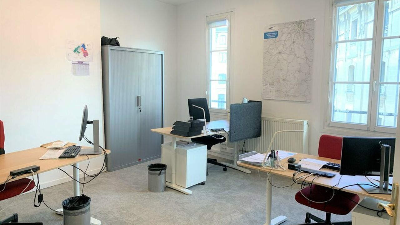 bureau  pièces 122 m2 à louer à Tours (37000)