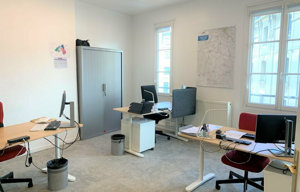 bureau  pièces 122 m2 à louer à Tours (37000)