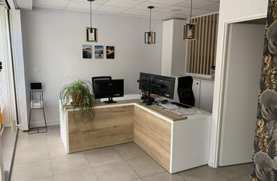 LOCAL COMMERCIAL  73 m2 — photo du bien