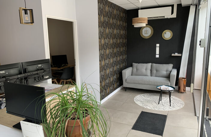 LOCAL COMMERCIAL  73 m2 — photo 2