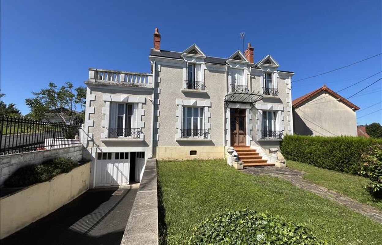 maison 6 pièces 125 m2 à vendre à Châteaumeillant (18370)