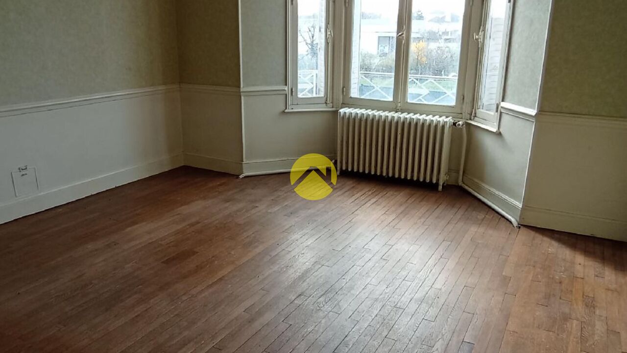 maison 5 pièces 110 m2 à vendre à Commentry (03600)