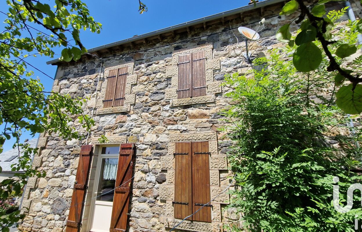 maison 5 pièces 110 m2 à vendre à Saint-Genès-Champespe (63850)