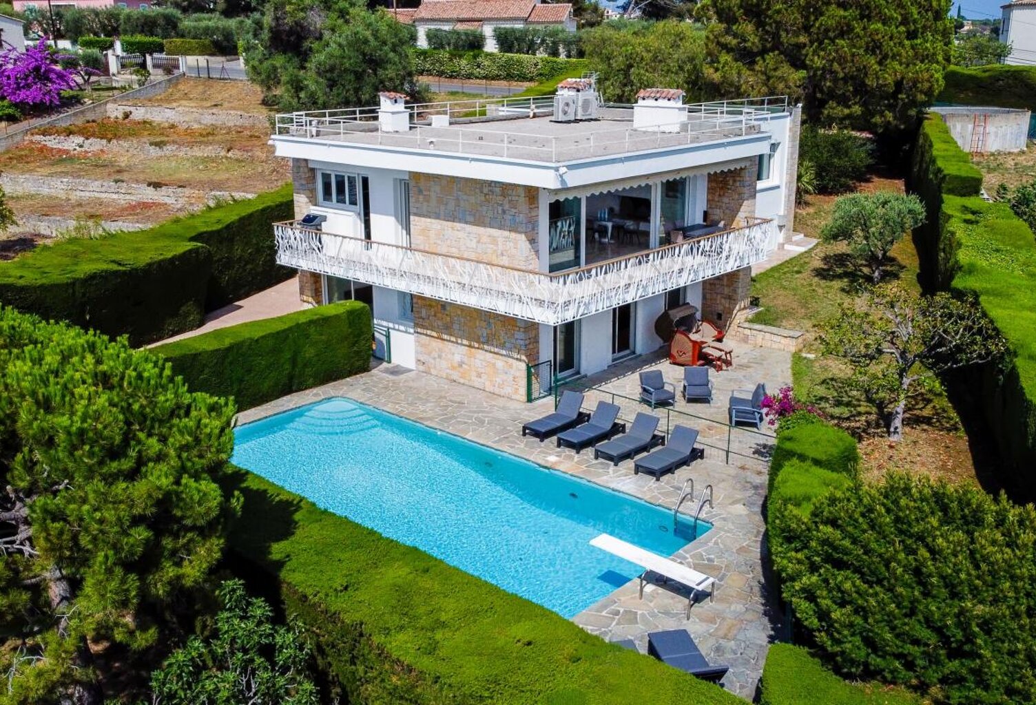 VILLA INDIVIDUELLE A CAGNES SUR MER — photo 1
