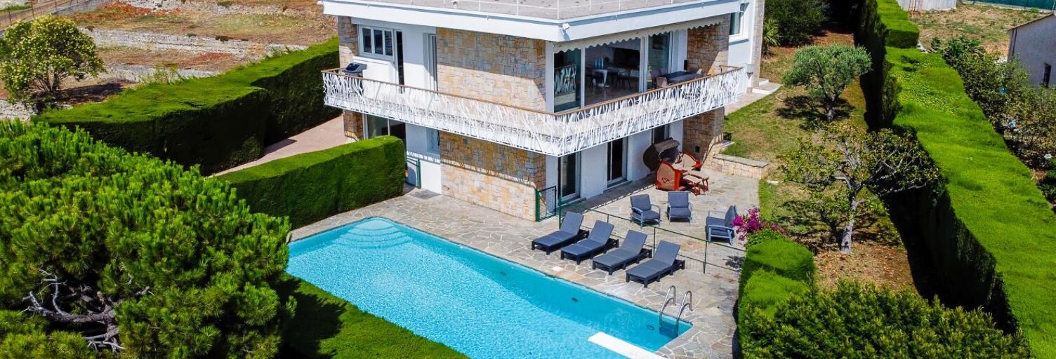 Maison 7 Pièces 235 m² à vendre à Cagnes-sur-Mer (06800)