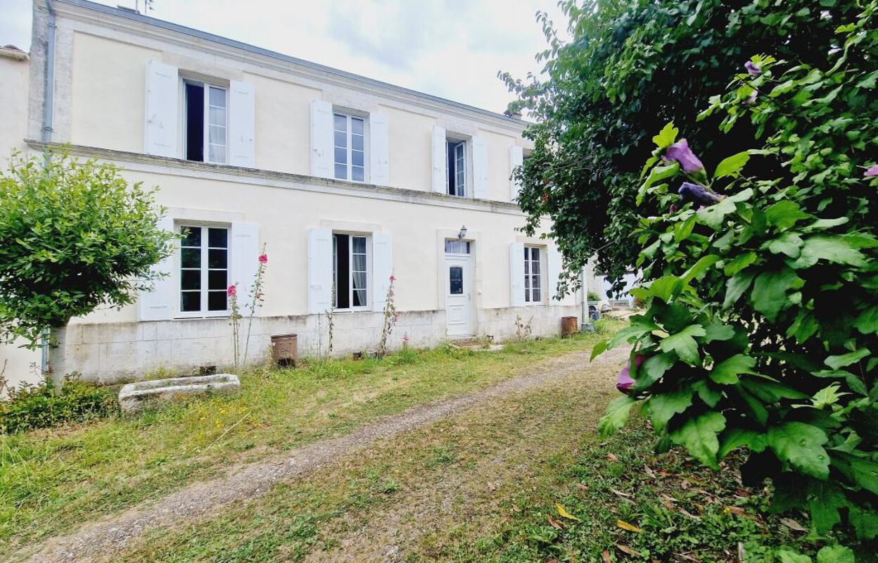 maison 4 pièces 142 m2 à vendre à La Vallée (17250)