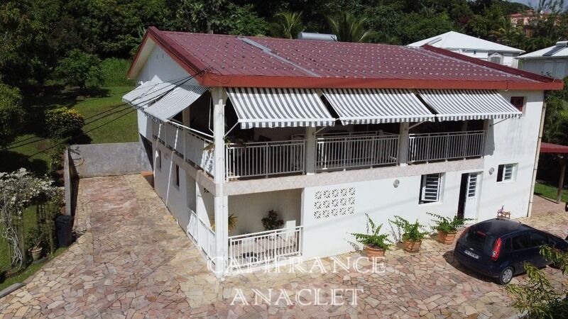 Villa / Maison 9 pièces  à vendre Lamentin (Le) 97232