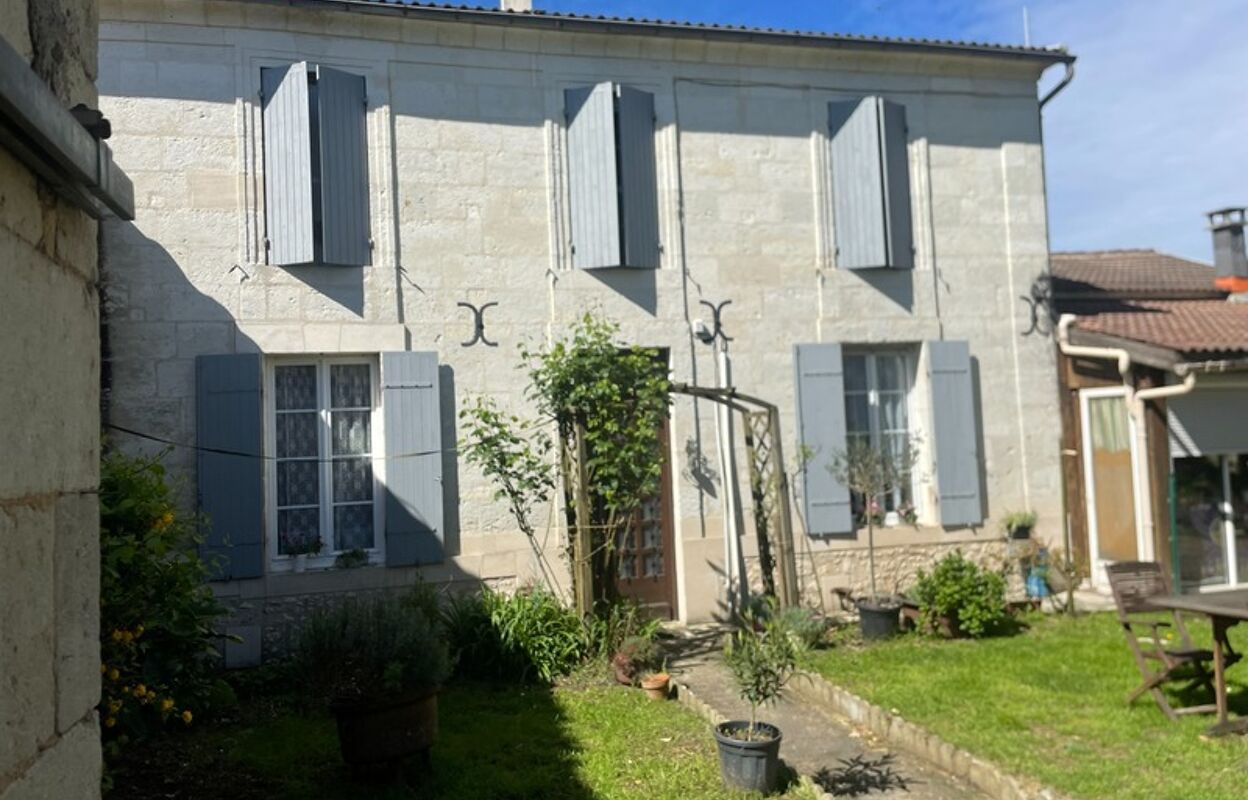 maison 22 pièces 200 m2 à Montlieu-la-Garde (17210)