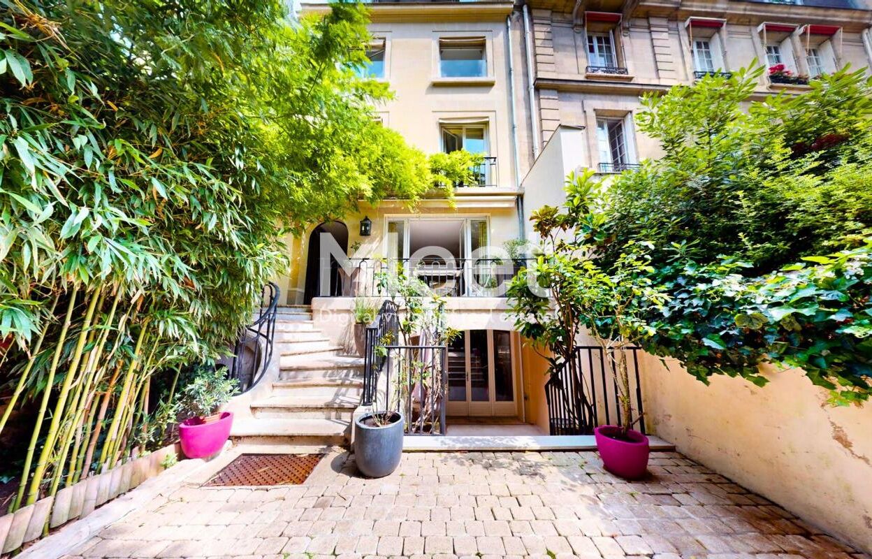 maison 9 pièces 400 m2 à vendre à Paris 16 (75016)