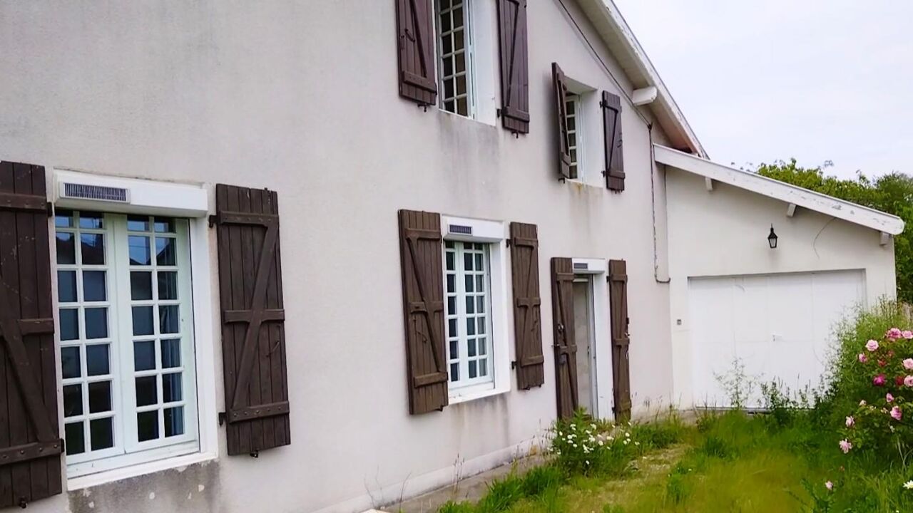 maison 4 pièces 86 m2 à vendre à Terres-de-Haute-Charente (16270)