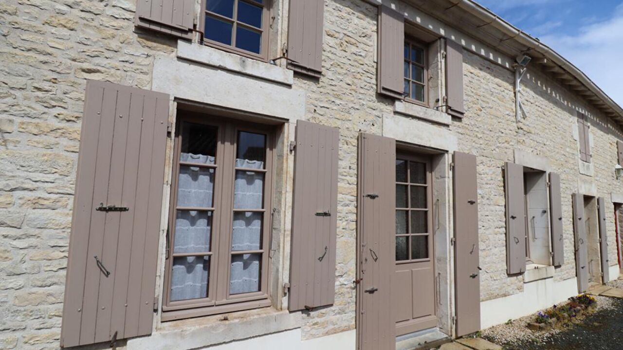 maison 6 pièces 188 m2 à vendre à Val-du-Mignon (79210)