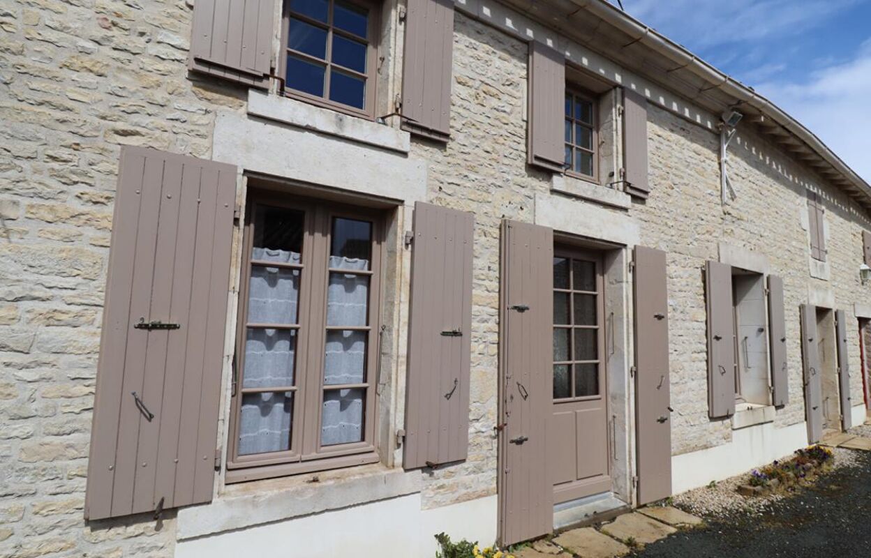 maison 6 pièces 188 m2 à vendre à Val-du-Mignon (79210)