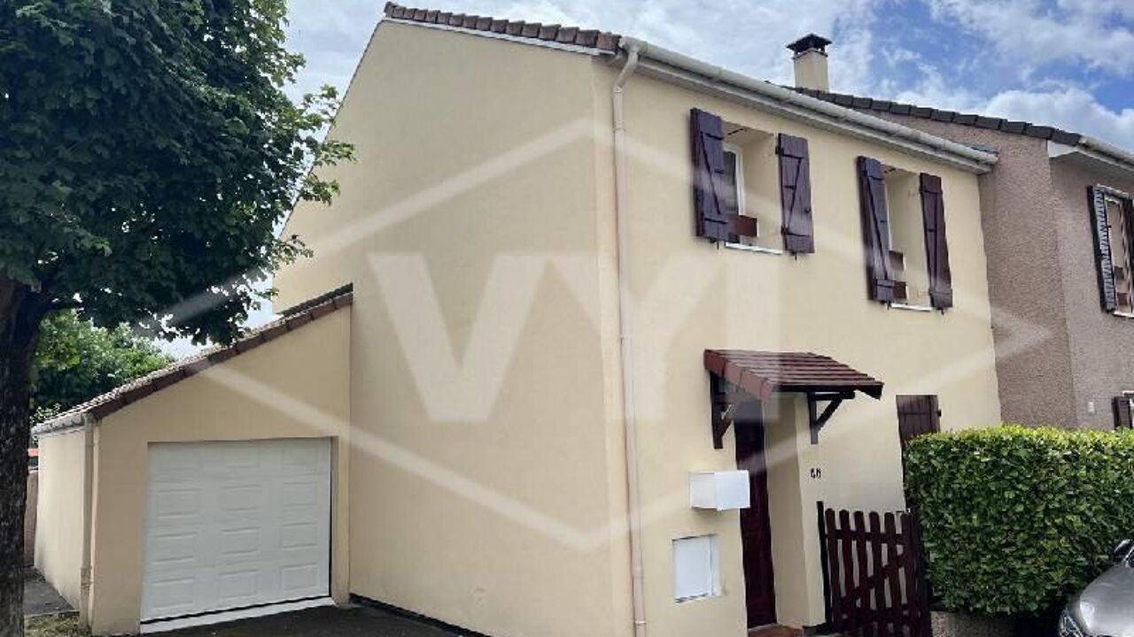 maison 5 pièces 77 m2 à vendre à Combs-la-Ville (77380)