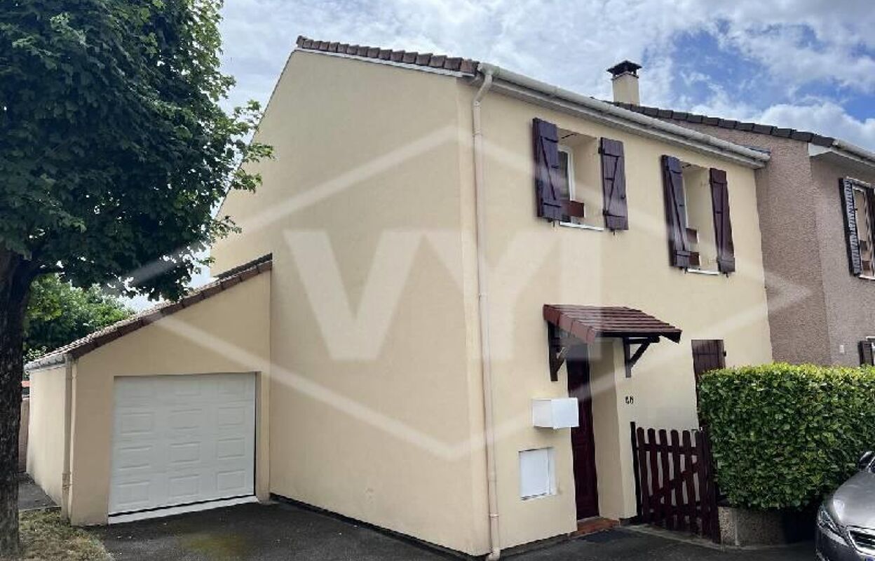 maison 5 pièces 77 m2 à vendre à Combs-la-Ville (77380)