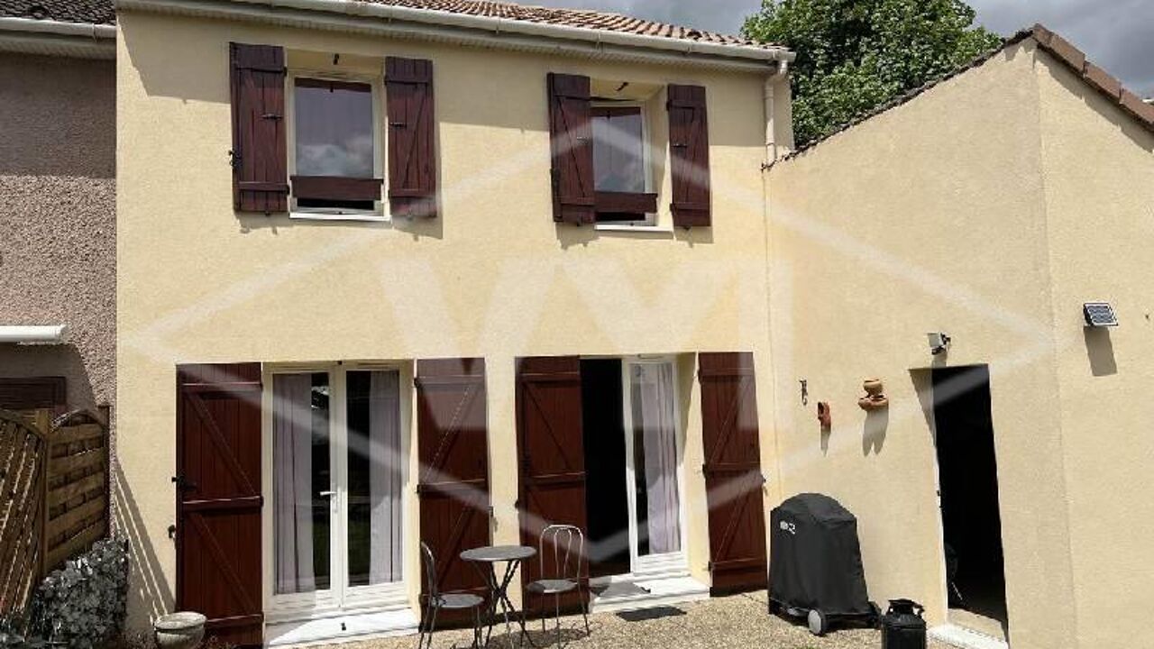 maison 5 pièces 77 m2 à vendre à Combs-la-Ville (77380)