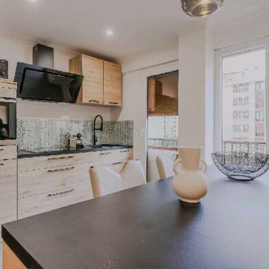 Appartement 1 pièces 1900 €