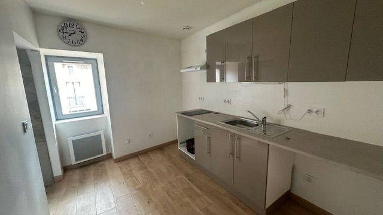 immeuble  pièces 150 m2 à vendre à Lézignan-la-Cèbe (34120)