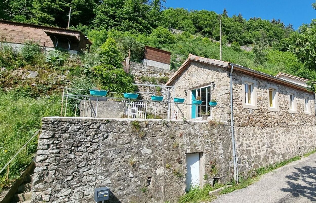 maison 9 pièces 178 m2 à vendre à Saint-Julien-du-Gua (07190)