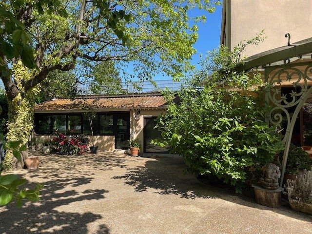 Villa / Maison 8 pièces  à vendre Valence 26000