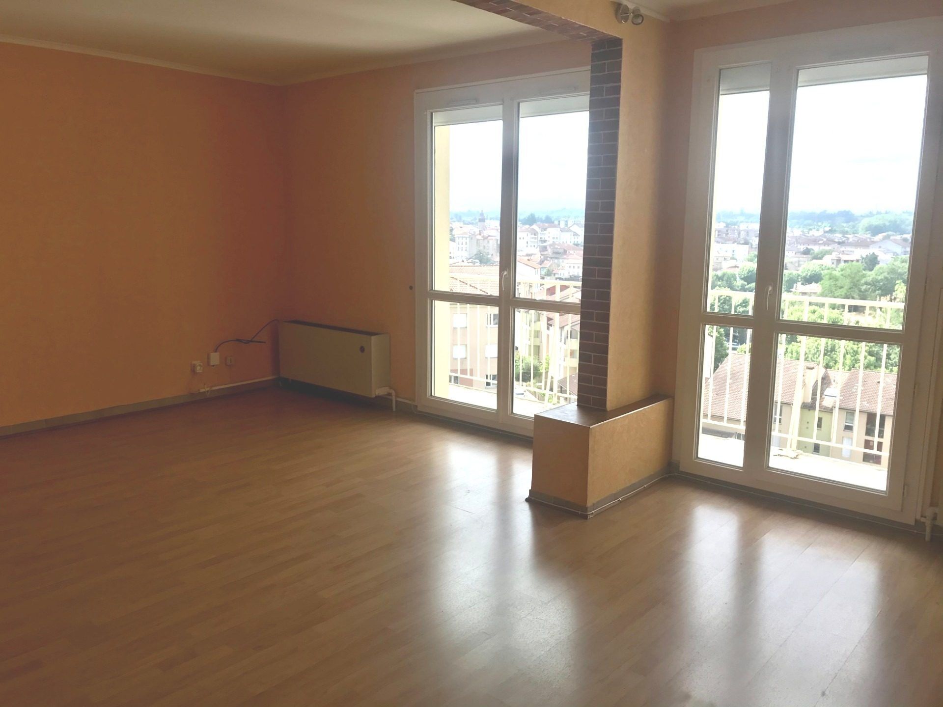 Appartement 4 pièces  à louer Romans-sur-Isère 26100