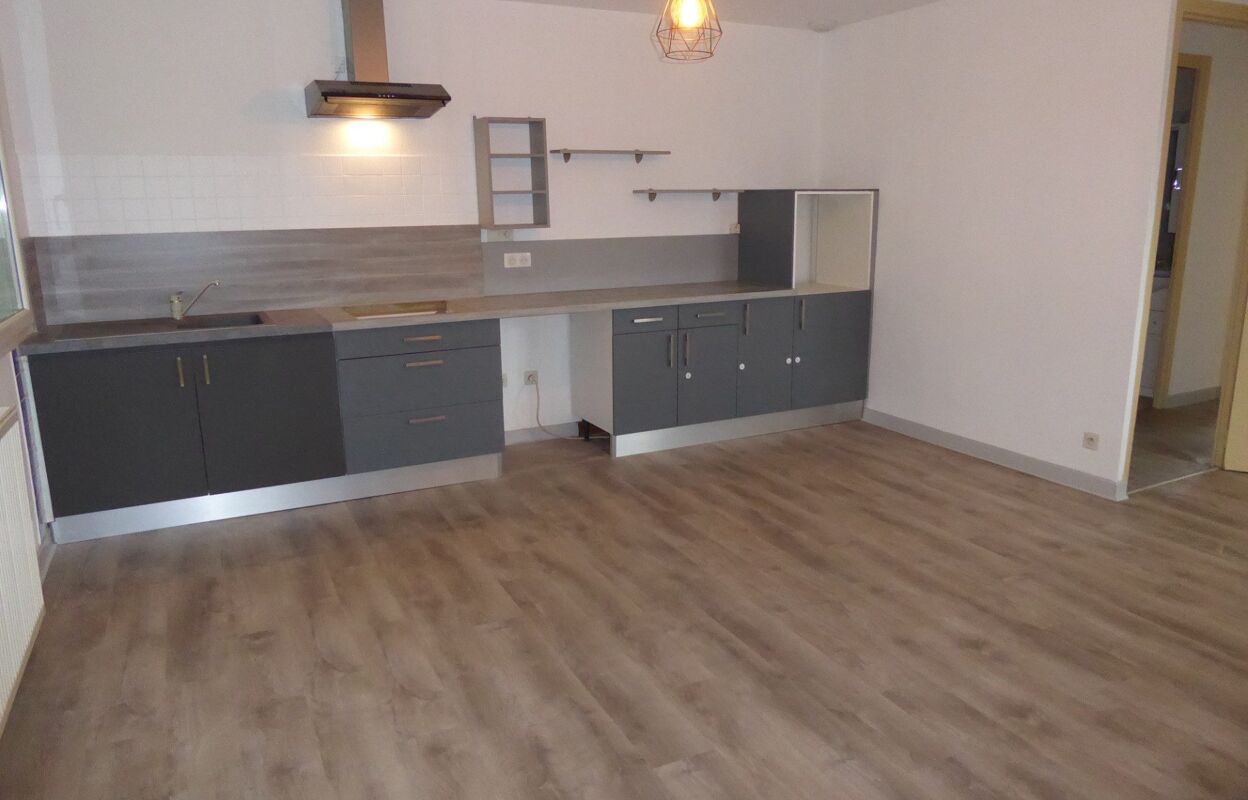 immeuble  pièces 380 m2 à vendre à Vals-les-Bains (07600)