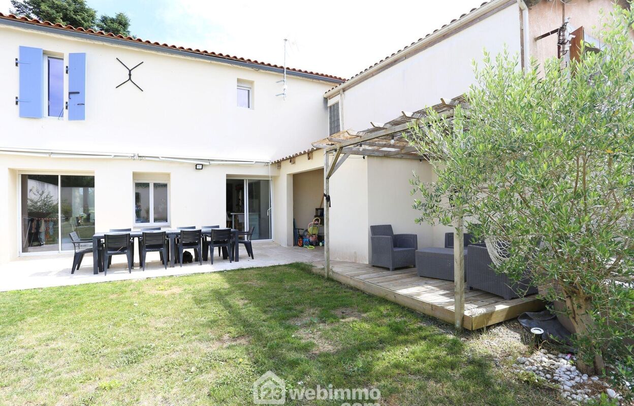 maison 4 pièces 131 m2 à vendre à La Rochelle (17000)