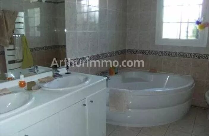 Bien vendu : Maison 196 m² Beuste (64800) — photo 5