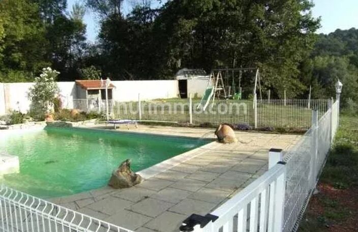 Bien vendu : Maison 240 m² Nay (64800) — photo 2
