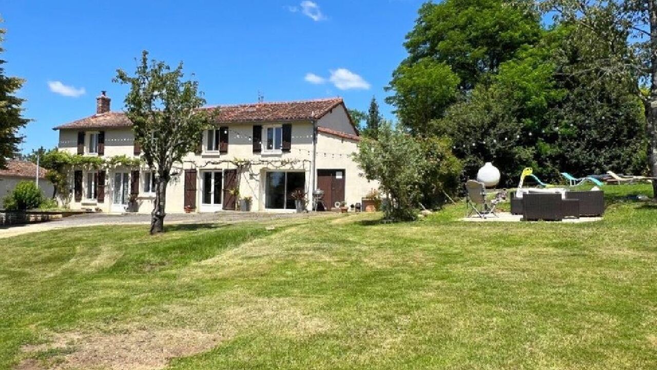 maison 5 pièces 147 m2 à vendre à Nanteuil-en-Vallée (16700)