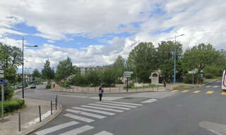 Garage  117 m² à vendre à Sathonay-Camp (69580)