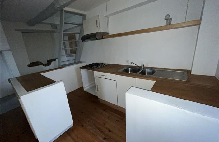Maison en pierre de 3 pièces principales — photo 4