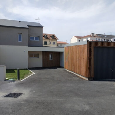 Maison 4 pièces 245902 €