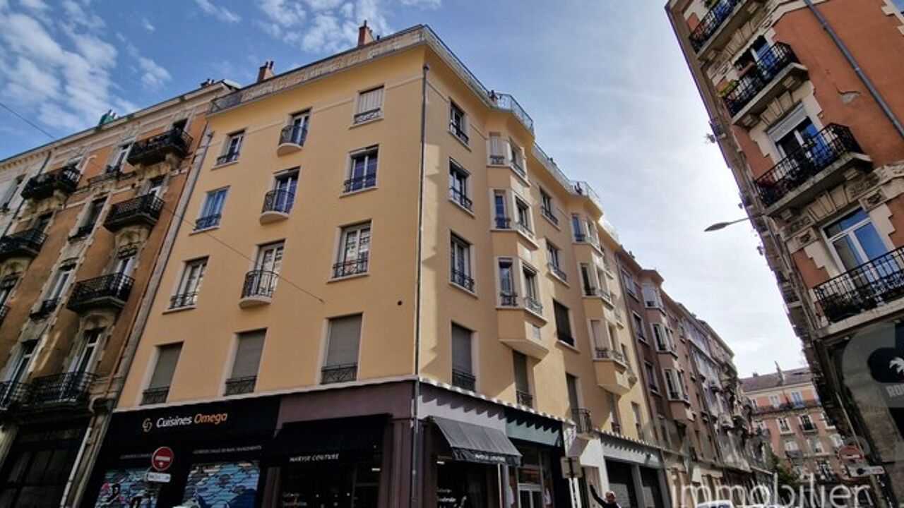 appartement 3 pièces 79 m2 à Grenoble (38000)