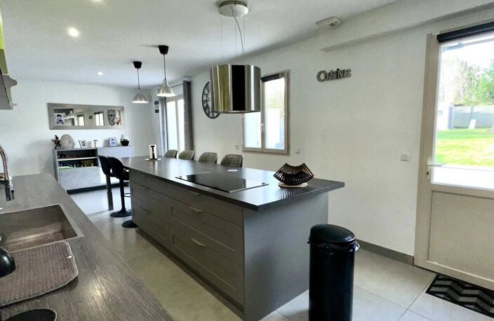 Vente maison 4 pièces 95 m² Périgny (94520) — photo 4
