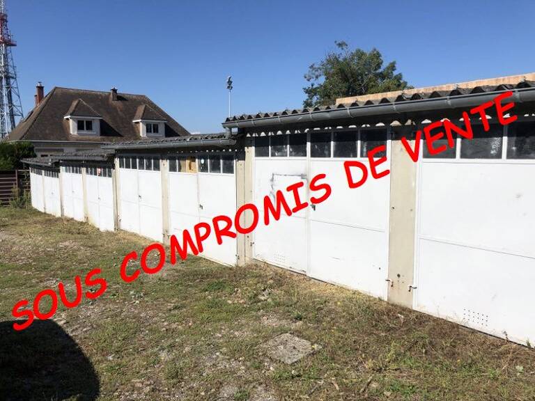 Garage — photo 1