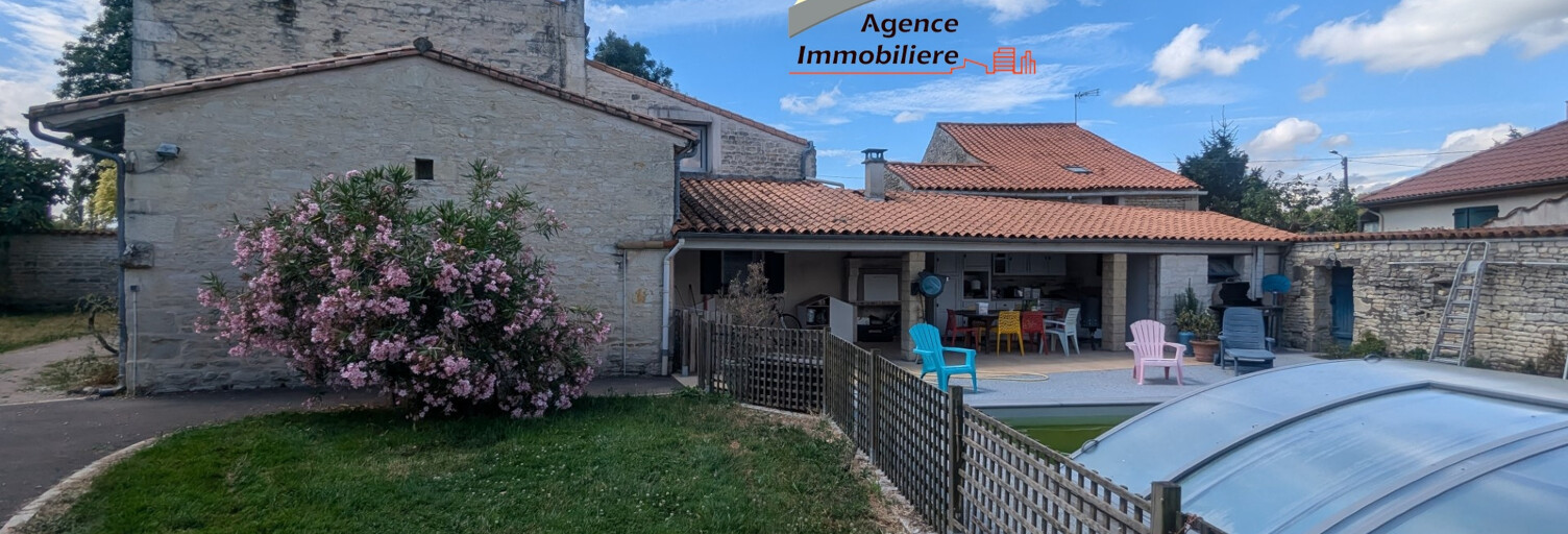 Maison 8 Pièces 224 m² à vendre à Frontenay-Rohan-Rohan (79270)