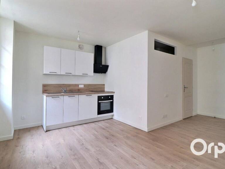 TRETS Appartement type 3 entièrement rénové - 61m2 — photo 1