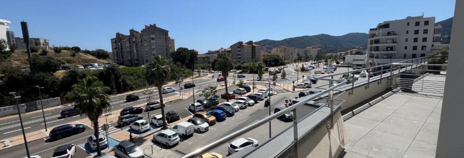 Bureau  56 m² à louer à Ajaccio (20090)