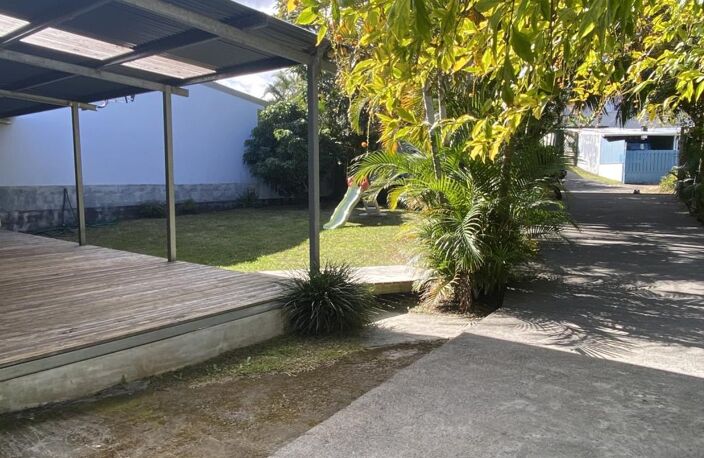 Maison 4 pièces 73 m2 Le Tampon secteur 11ème — photo 2
