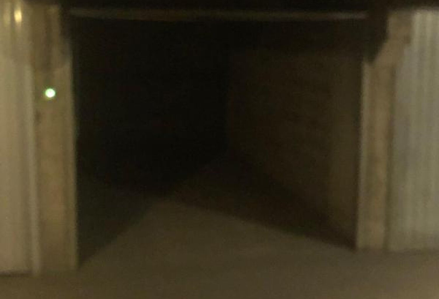 Garage en sous-sol Place Ollier — photo 1