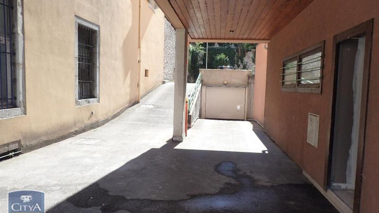 garage  pièces 14 m2 à louer à Chambéry (73000)