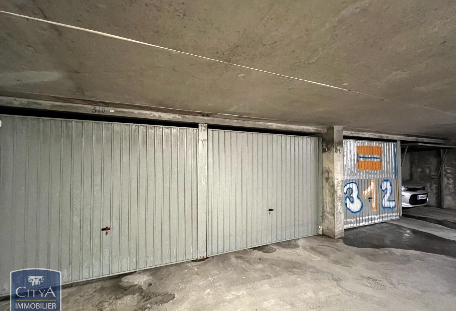 Location garage  14 m² à Chambéry (73000) — photo 1