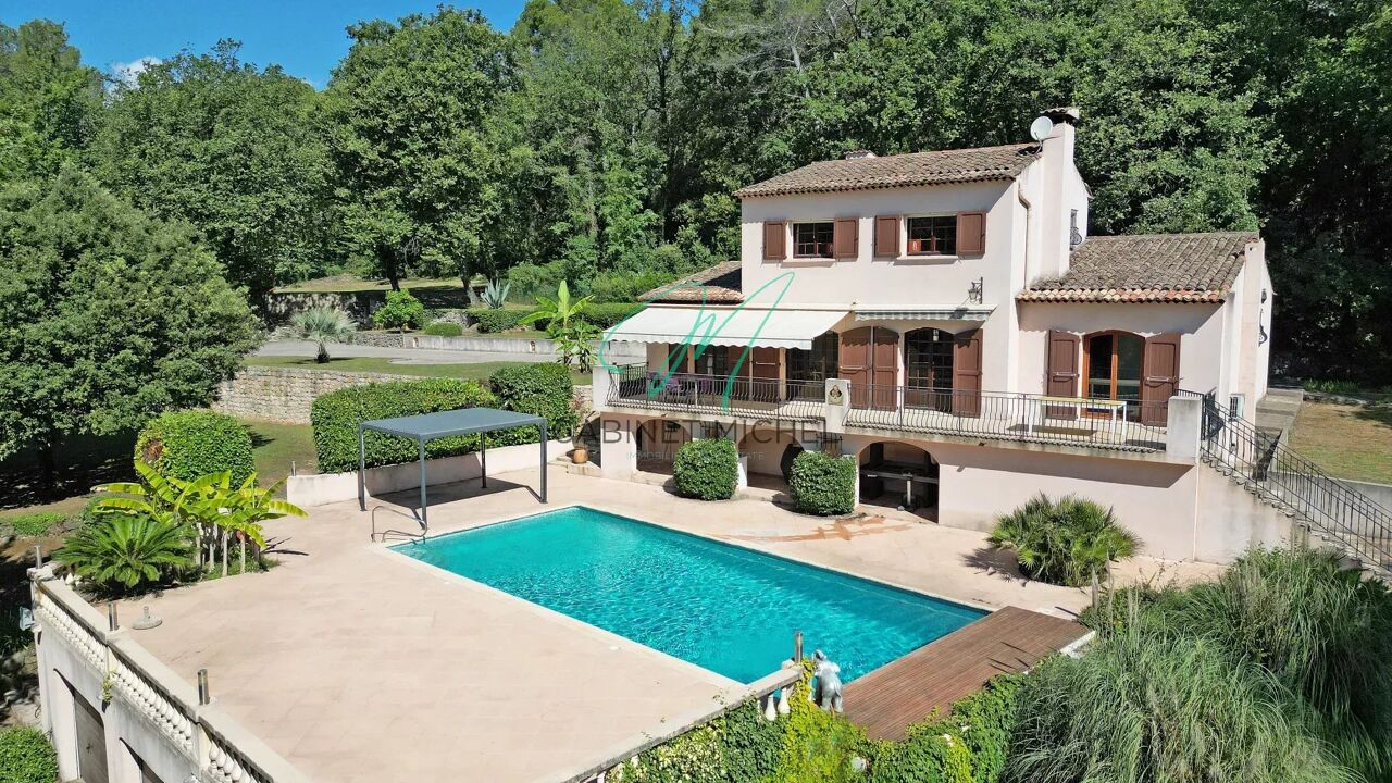 maison 5 pièces 160 m2 à vendre à Roquefort-les-Pins (06330)