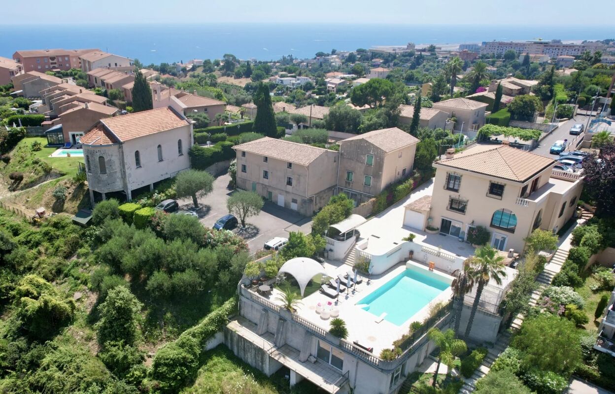 maison 10 pièces 366 m2 à vendre à Nice (06200)