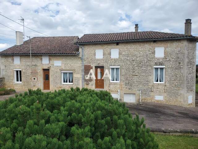 Maison de village à 10mn de Ruffec — photo du bien