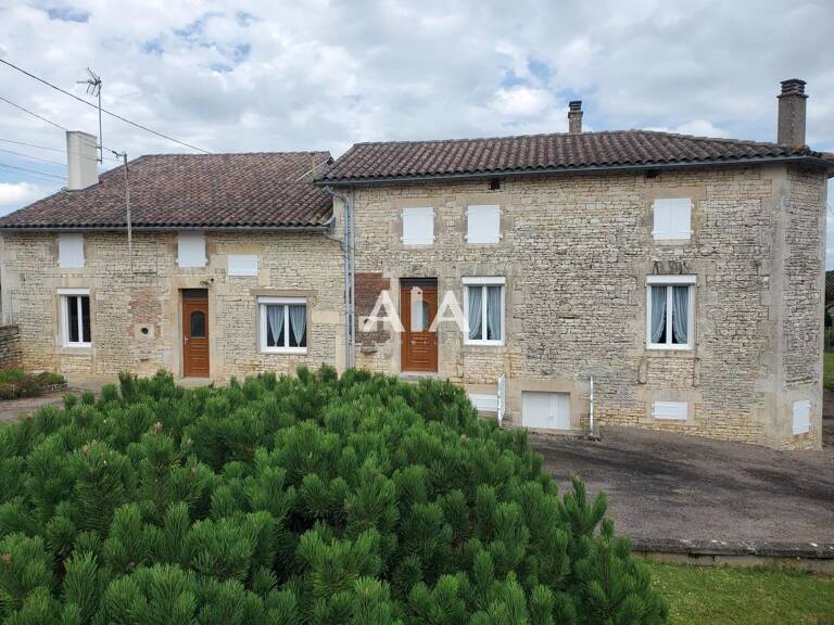 Maison de village à 10mn de Ruffec — photo 1