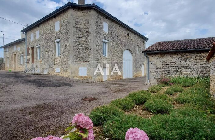 Maison de village à 10mn de Ruffec — photo 2