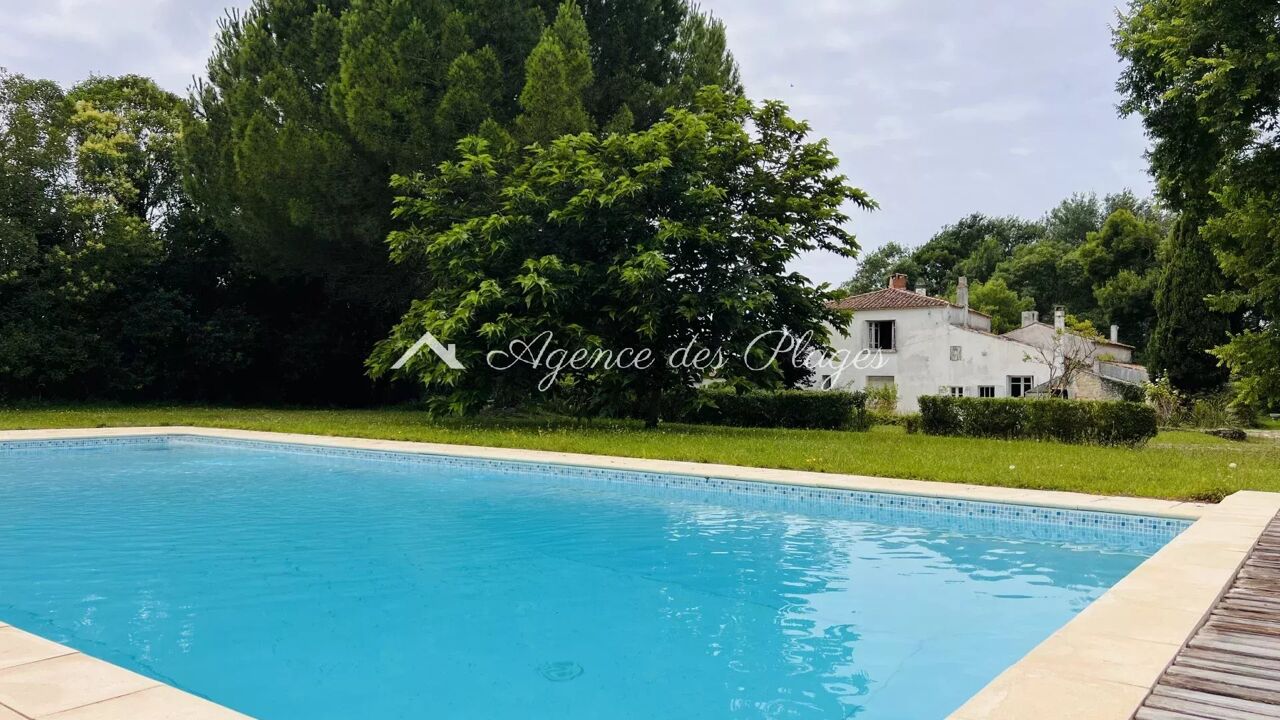 maison 8 pièces 318 m2 à vendre à Talmont-sur-Gironde (17120)