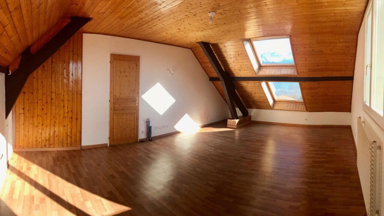 appartement 4 pièces 57 m2 à vendre à Saint-Ismier (38330)