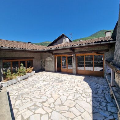 Immeuble  266000 €